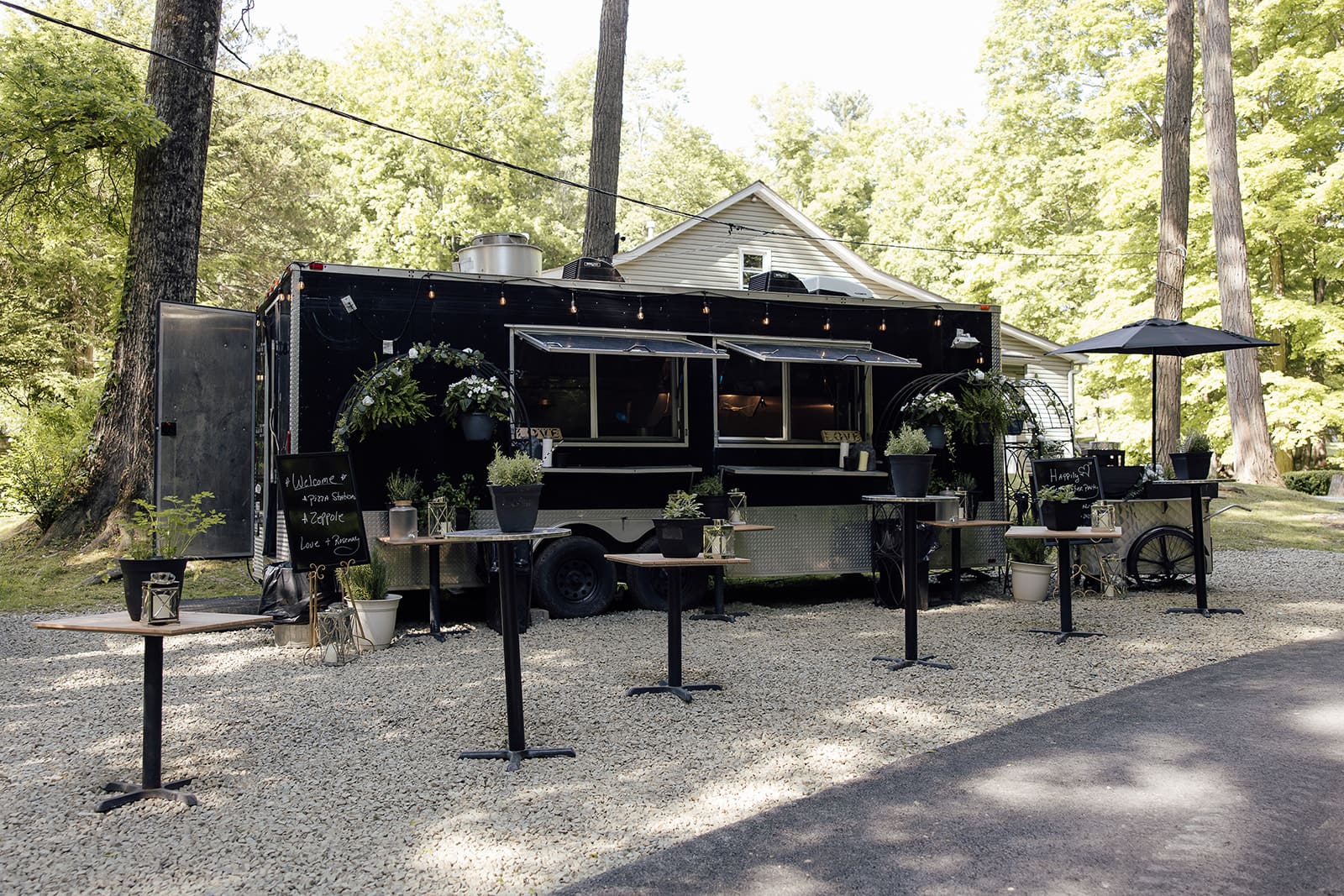 Food truck setup for an Arrow Park wedding in New York.